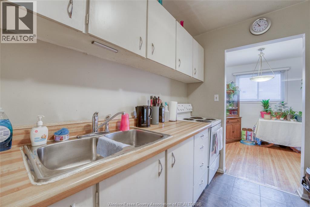 1930 Columbia Court Unit# 34, Windsor, Ontario N9E 1B1 - Photo 11 - 26017457
