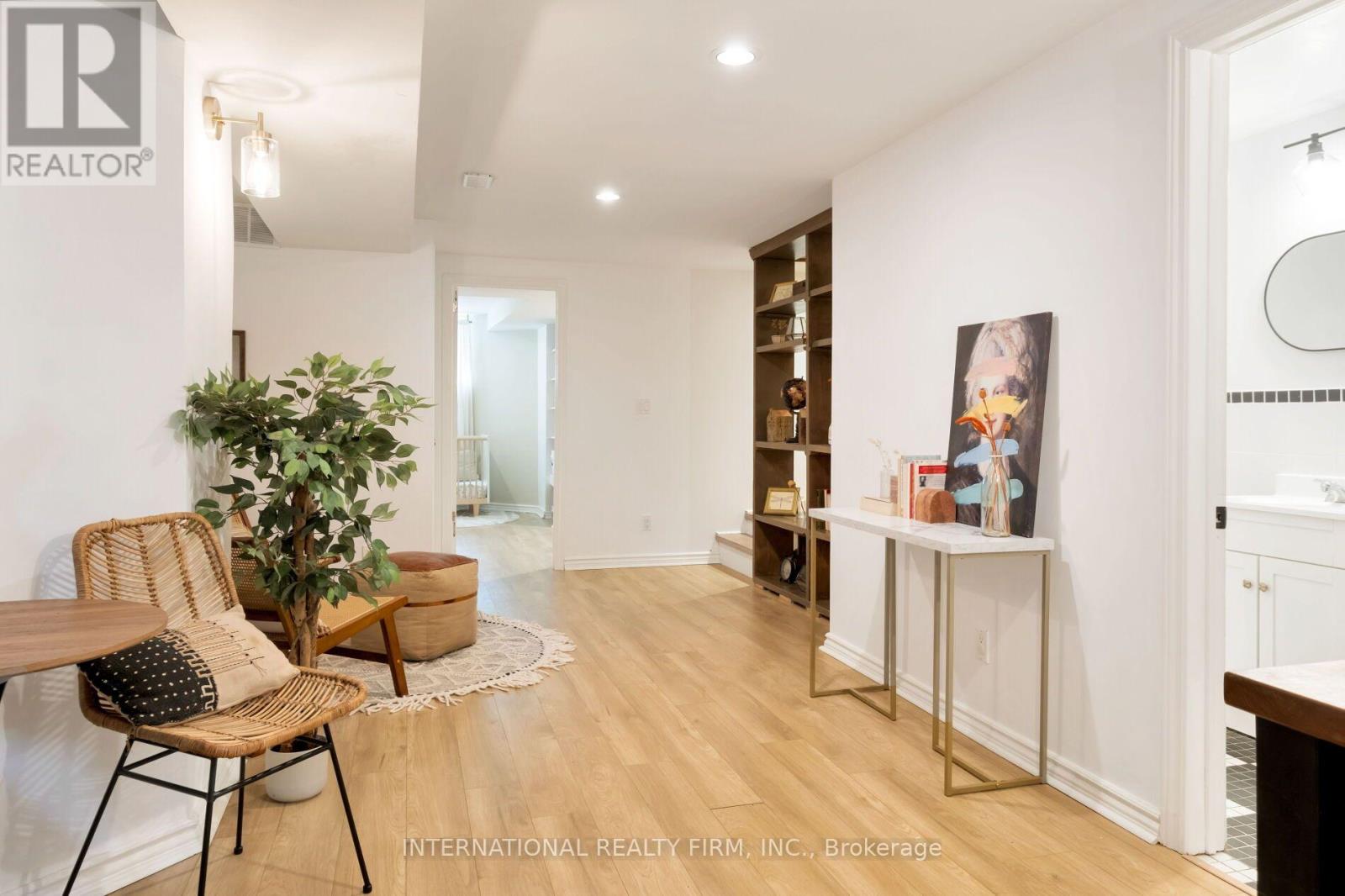 319 Markham Street, Toronto, Ontario M6G 2K8 - Photo 5 - C13584810