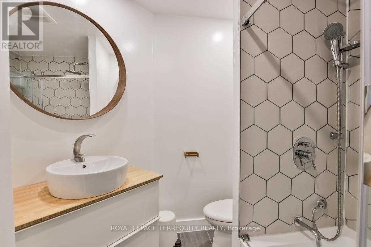 2605 - 218 Queens Quay W, Toronto, Ontario  M5J 2Y6 - Photo 16 - C13584828