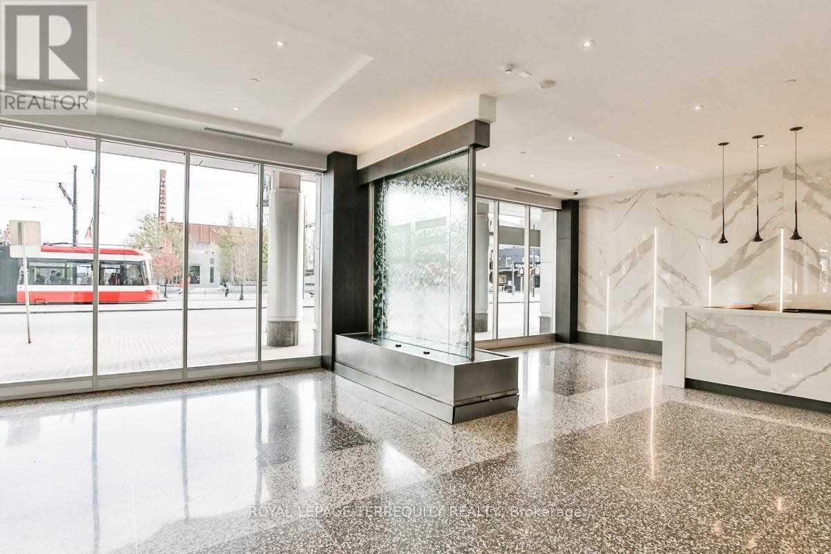 2605 - 218 Queens Quay W, Toronto, Ontario  M5J 2Y6 - Photo 2 - C13584828