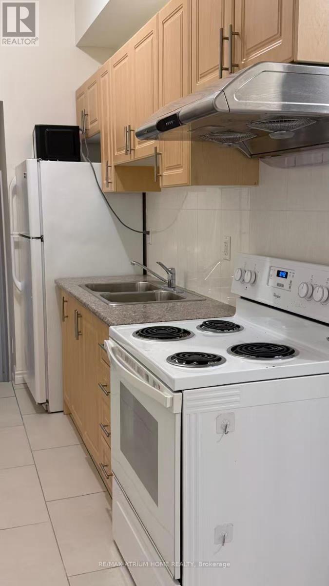 201 - 413 SPADINA AVENUE - Photo 2