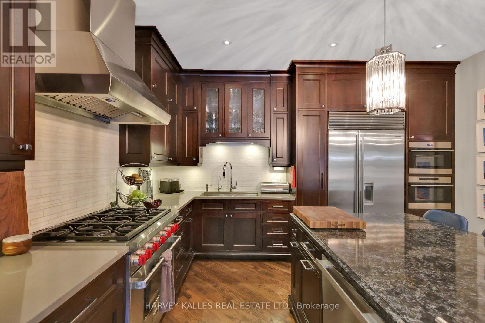 254 Yonge Boulevard, Toronto, Ontario  M5M 3J3 - Photo 17 - C13584852
