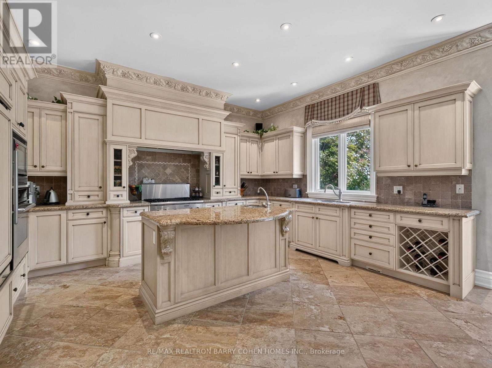 57 Yorkminster Road, Toronto, Ontario  M2P 1M4 - Photo 7 - C13584976