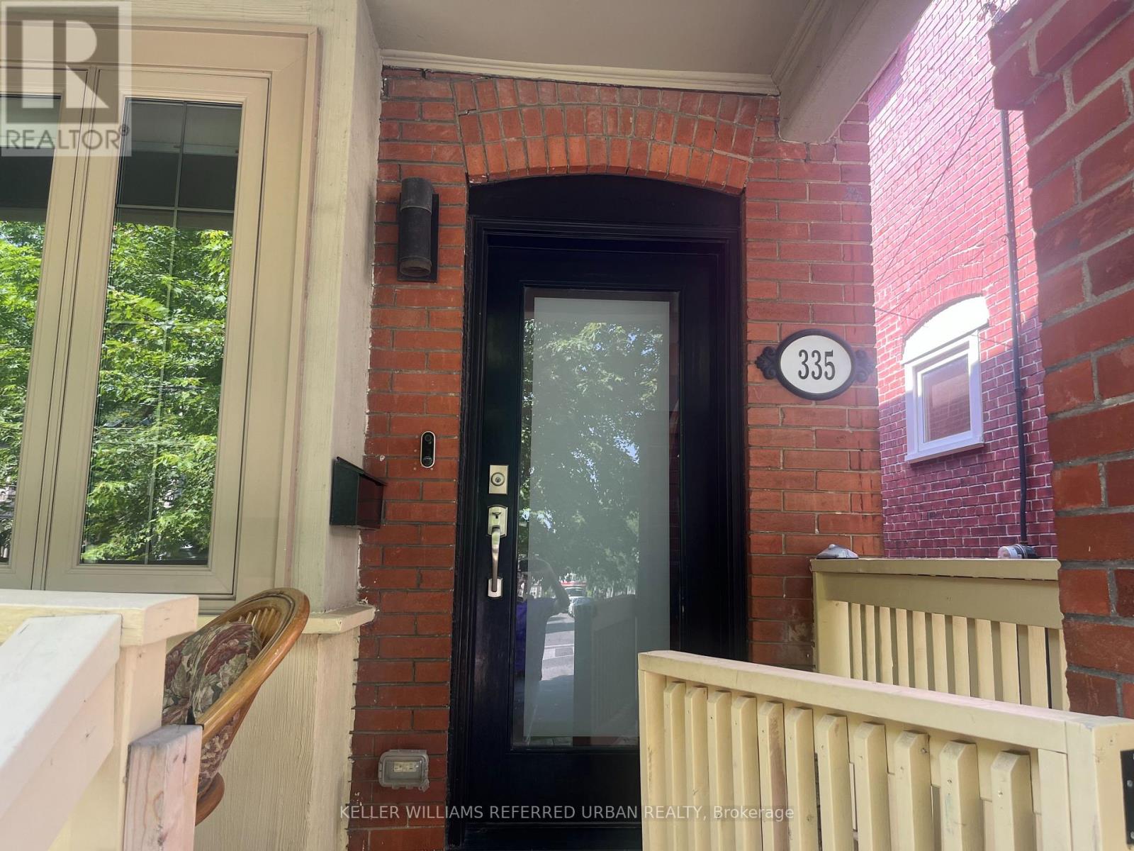 335 ROEHAMPTON AVENUE - Photo 2