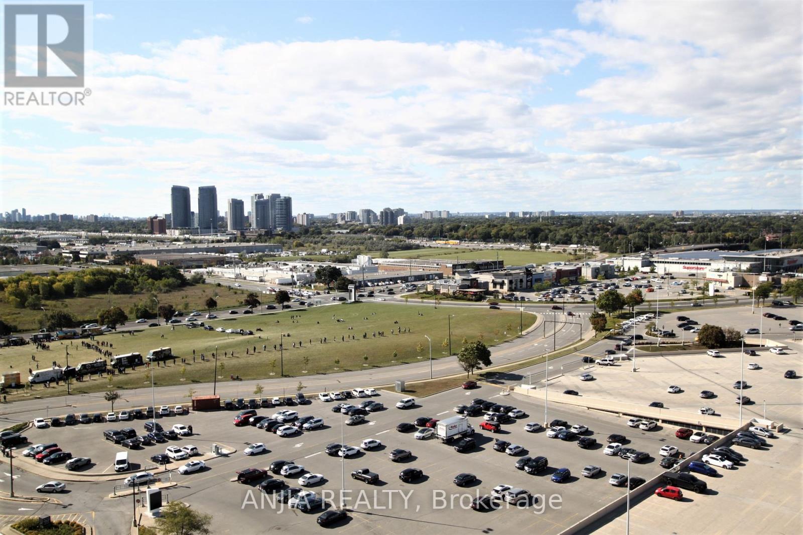1605 - 50 Brian Harrison Way, Toronto, Ontario  M1P 5J4 - Photo 4 - E13584804