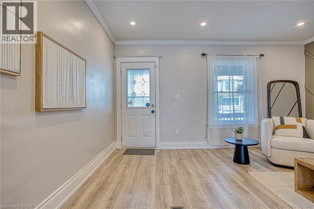 126 Belmont Avenue, Hamilton, Ontario  L8L 7M3 - Photo 4 - 40838408