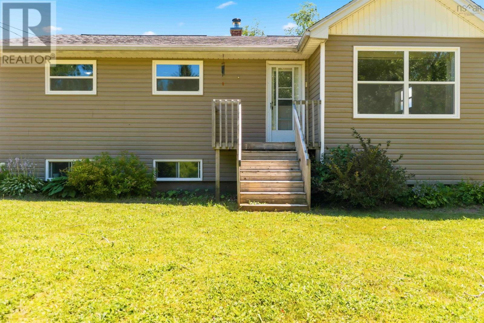 702 Windsor Back Road, Three Mile Plains, Nova Scotia  B0N 2T0 - Photo 2 - 202618059