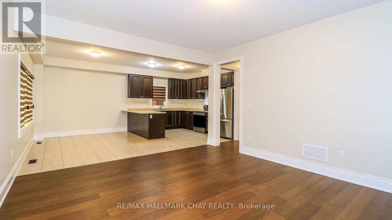 142 Gold Park Gate, Essa, Ontario L3W 0B4 - Photo 15 - N13584708