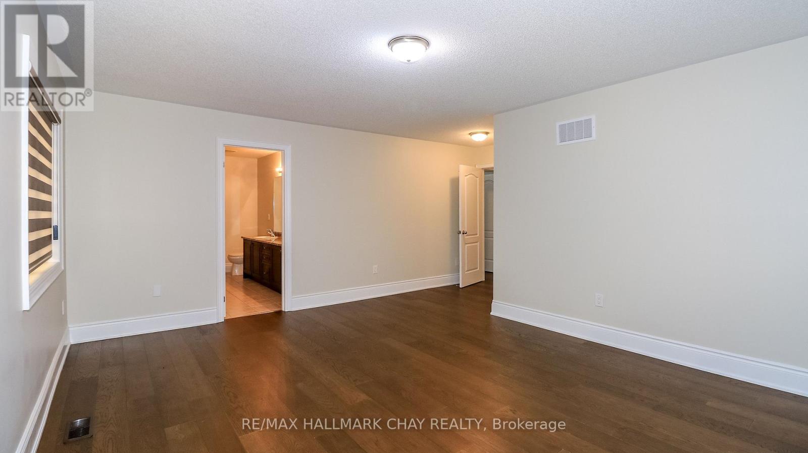 142 Gold Park Gate, Essa, Ontario L3W 0B4 - Photo 25 - N13584708
