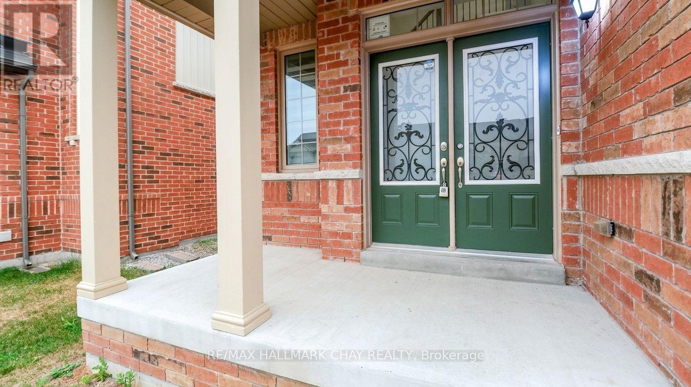 142 Gold Park Gate, Essa, Ontario L3W 0B4 - Photo 4 - N13584708
