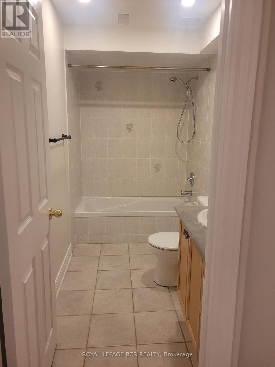 130 Widdifield Avenue, Newmarket, Ontario  L3X 1Z3 - Photo 10 - N13584732
