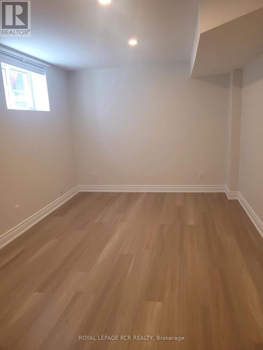 130 Widdifield Avenue, Newmarket, Ontario  L3X 1Z3 - Photo 12 - N13584732