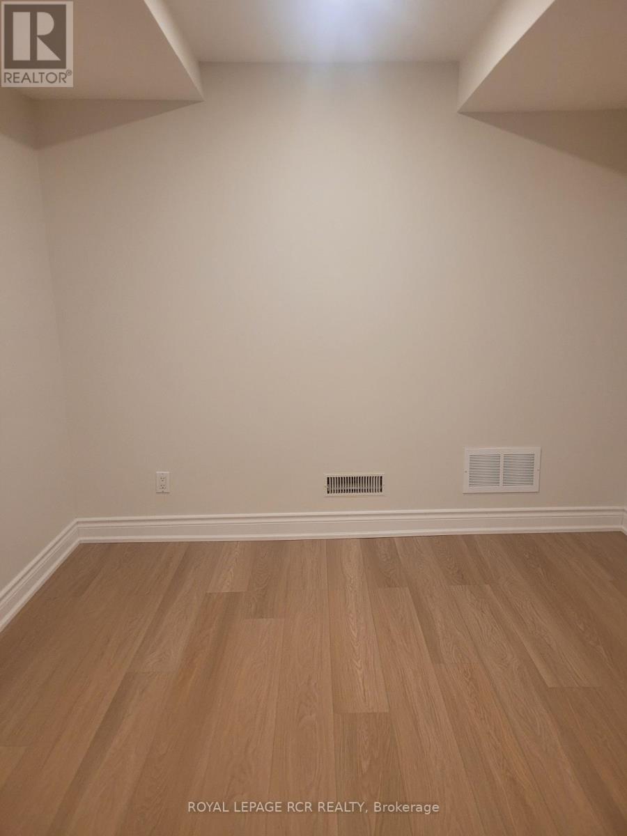 130 Widdifield Avenue, Newmarket, Ontario  L3X 1Z3 - Photo 13 - N13584732