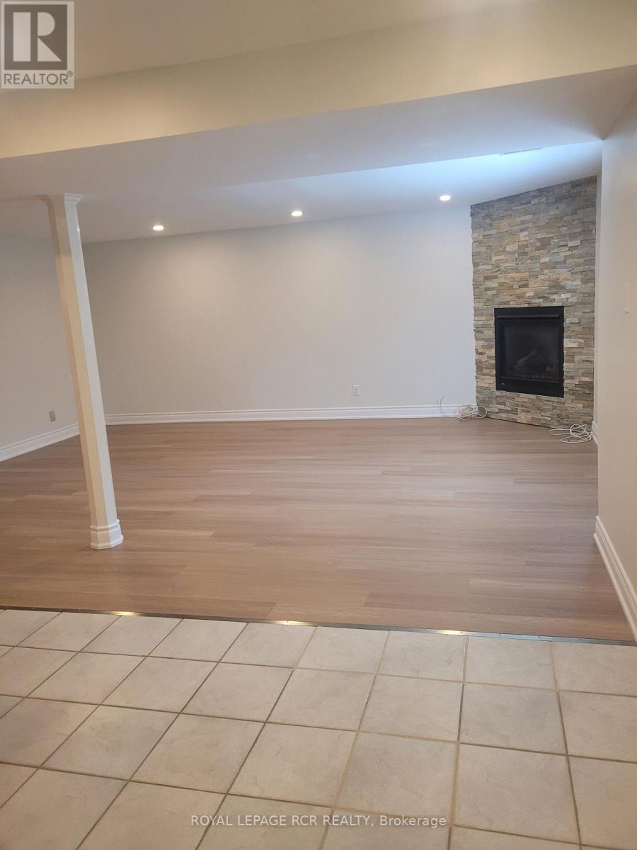 130 Widdifield Avenue, Newmarket, Ontario  L3X 1Z3 - Photo 7 - N13584732
