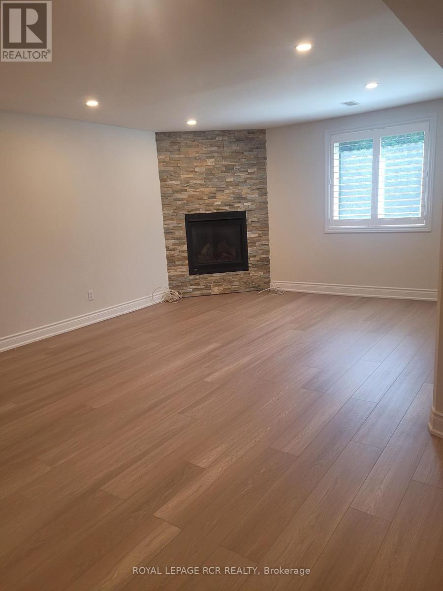 130 Widdifield Avenue, Newmarket, Ontario  L3X 1Z3 - Photo 8 - N13584732