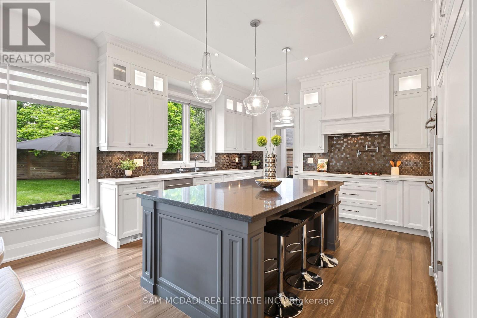 390 Sandhurst Drive, Oakville (Wo West), Ontario  L6L 4L3 - Photo 13 - W13584794