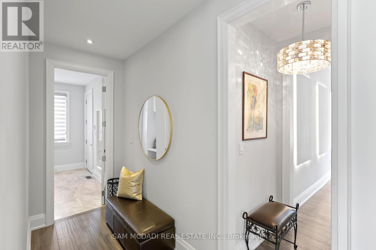 390 Sandhurst Drive, Oakville (Wo West), Ontario  L6L 4L3 - Photo 16 - W13584794