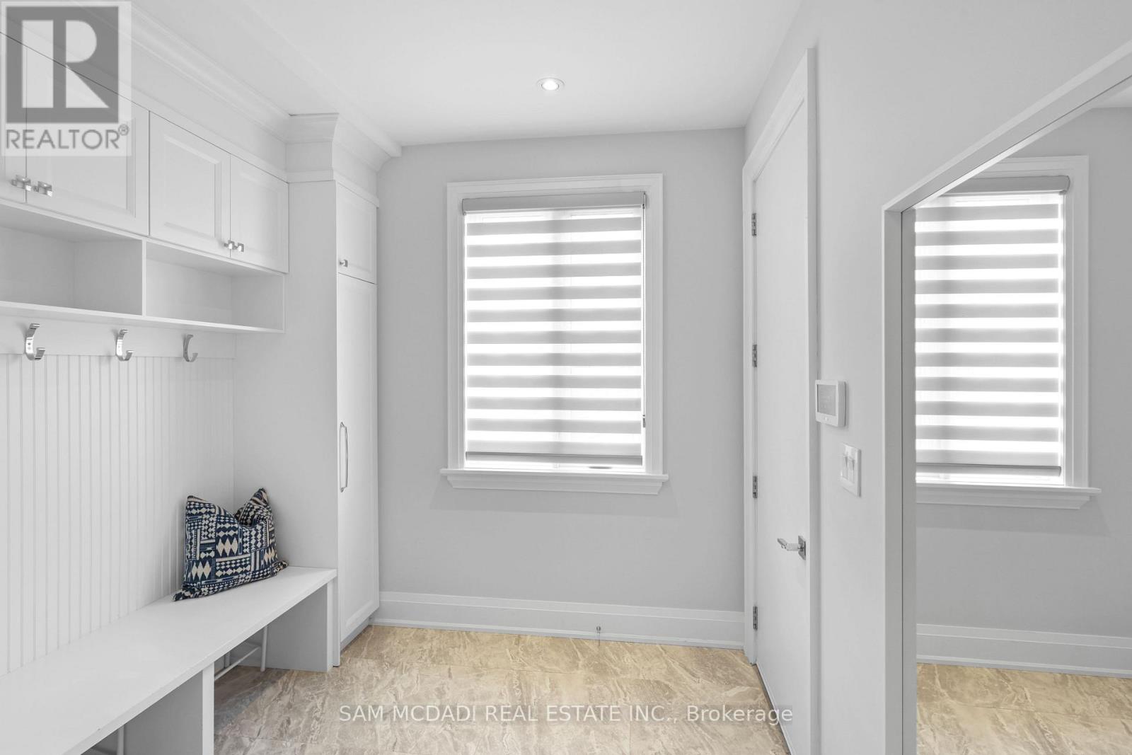 390 Sandhurst Drive, Oakville (Wo West), Ontario  L6L 4L3 - Photo 17 - W13584794