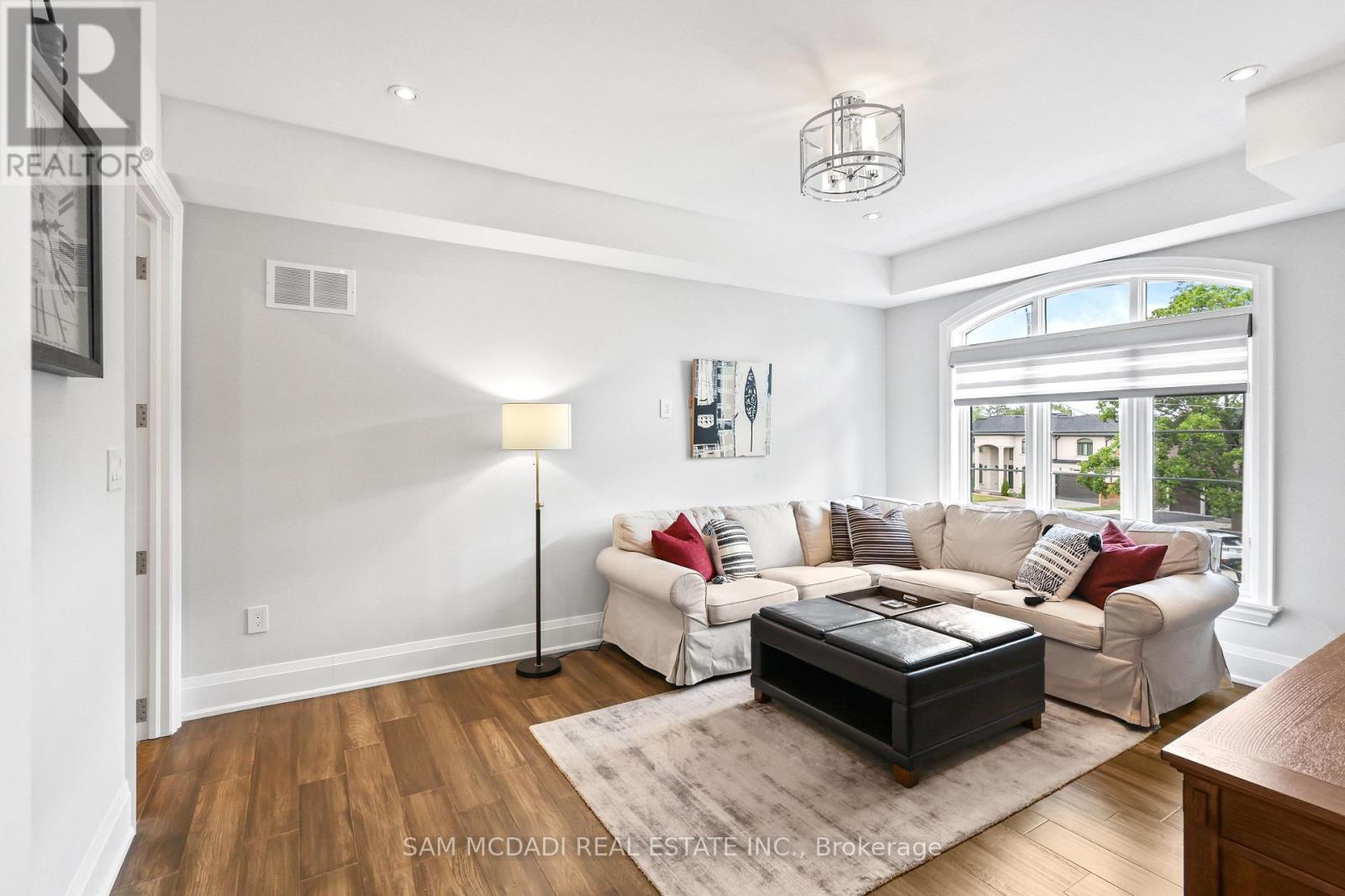 390 Sandhurst Drive, Oakville (Wo West), Ontario  L6L 4L3 - Photo 33 - W13584794