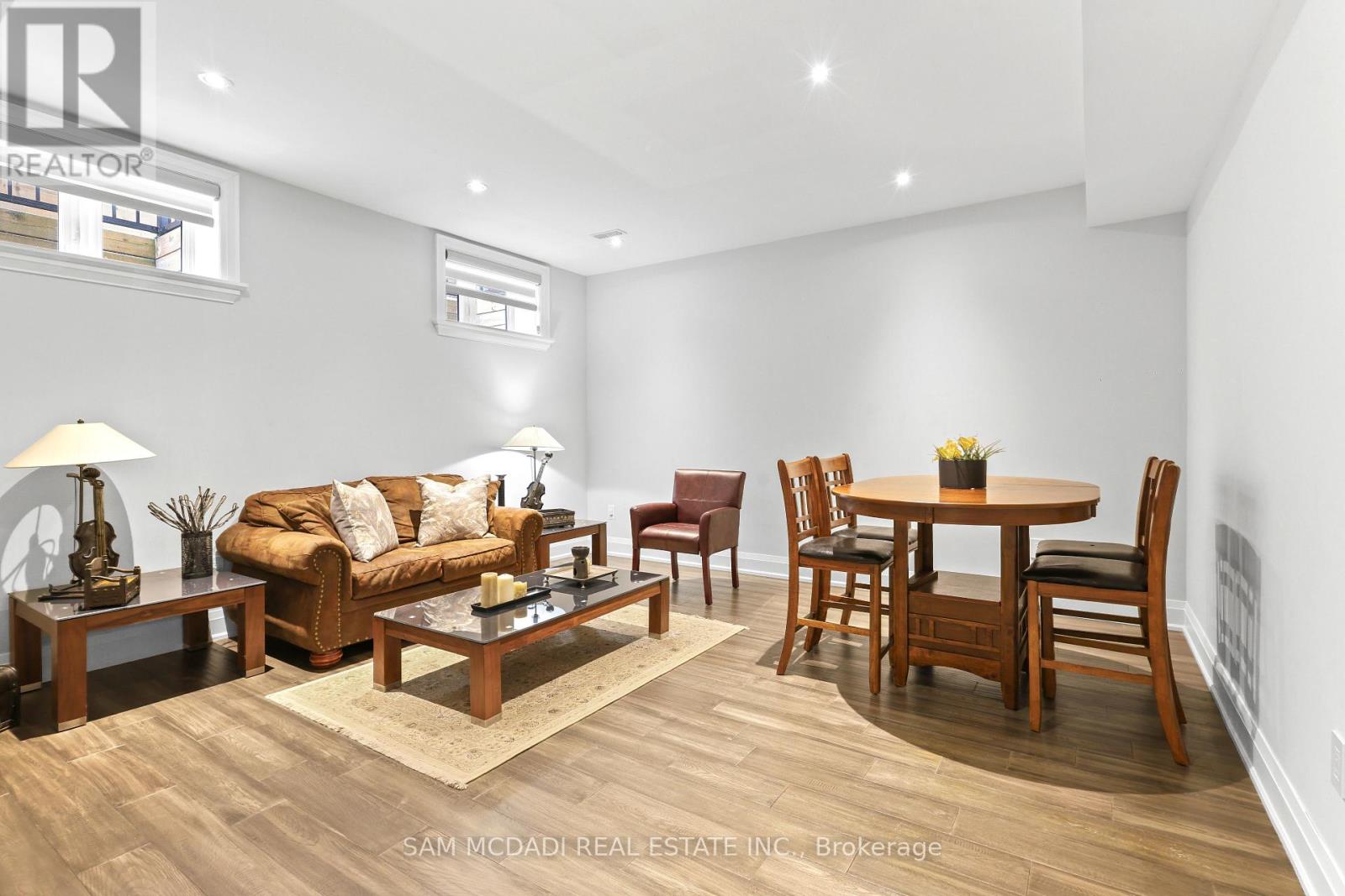 390 Sandhurst Drive, Oakville (Wo West), Ontario  L6L 4L3 - Photo 41 - W13584794