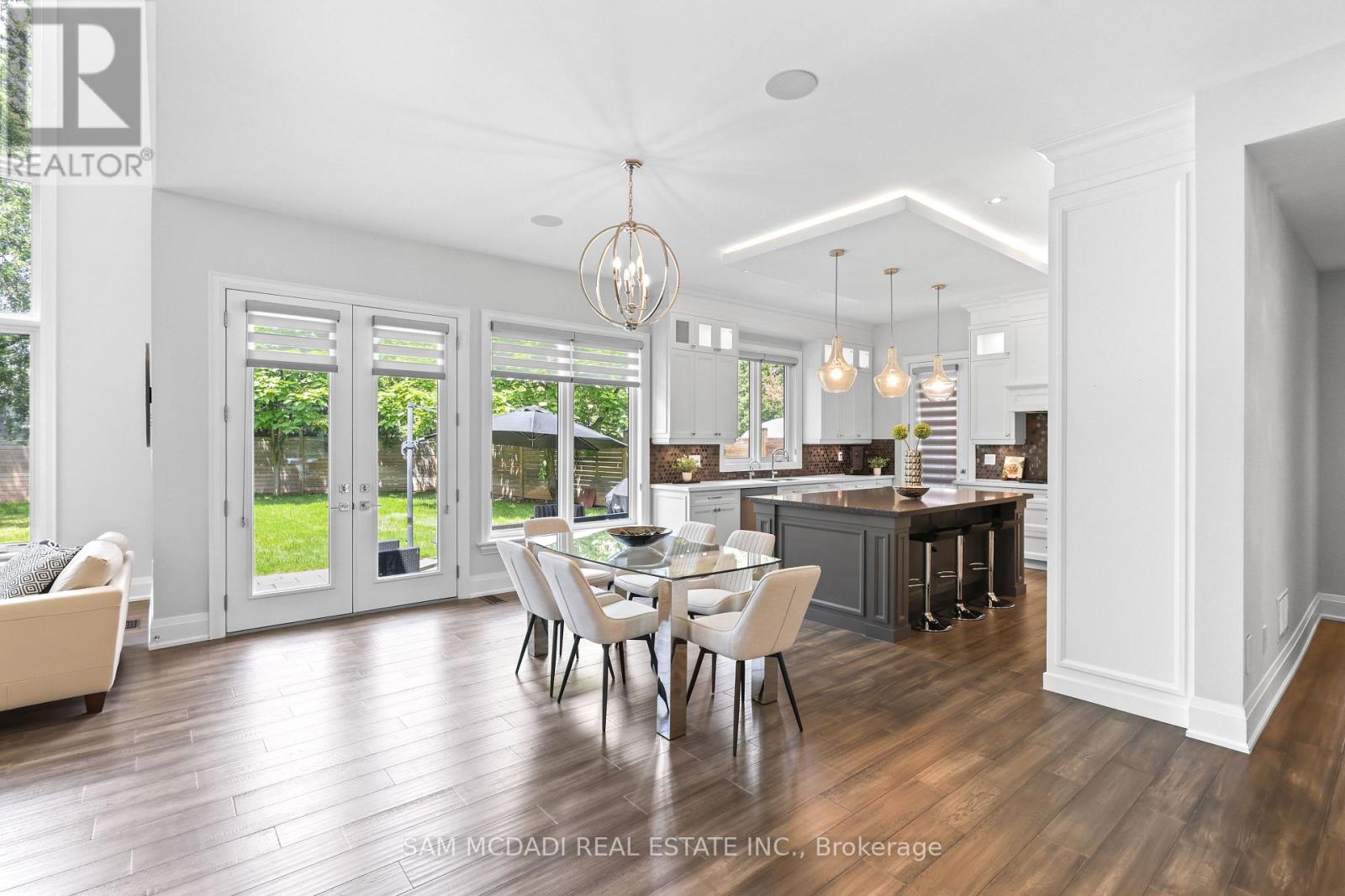390 Sandhurst Drive, Oakville (Wo West), Ontario  L6L 4L3 - Photo 8 - W13584794