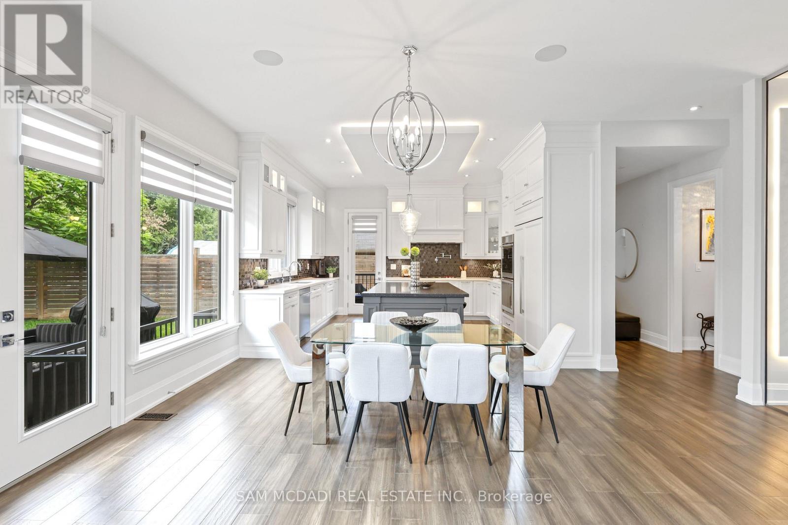 390 Sandhurst Drive, Oakville (Wo West), Ontario  L6L 4L3 - Photo 9 - W13584794