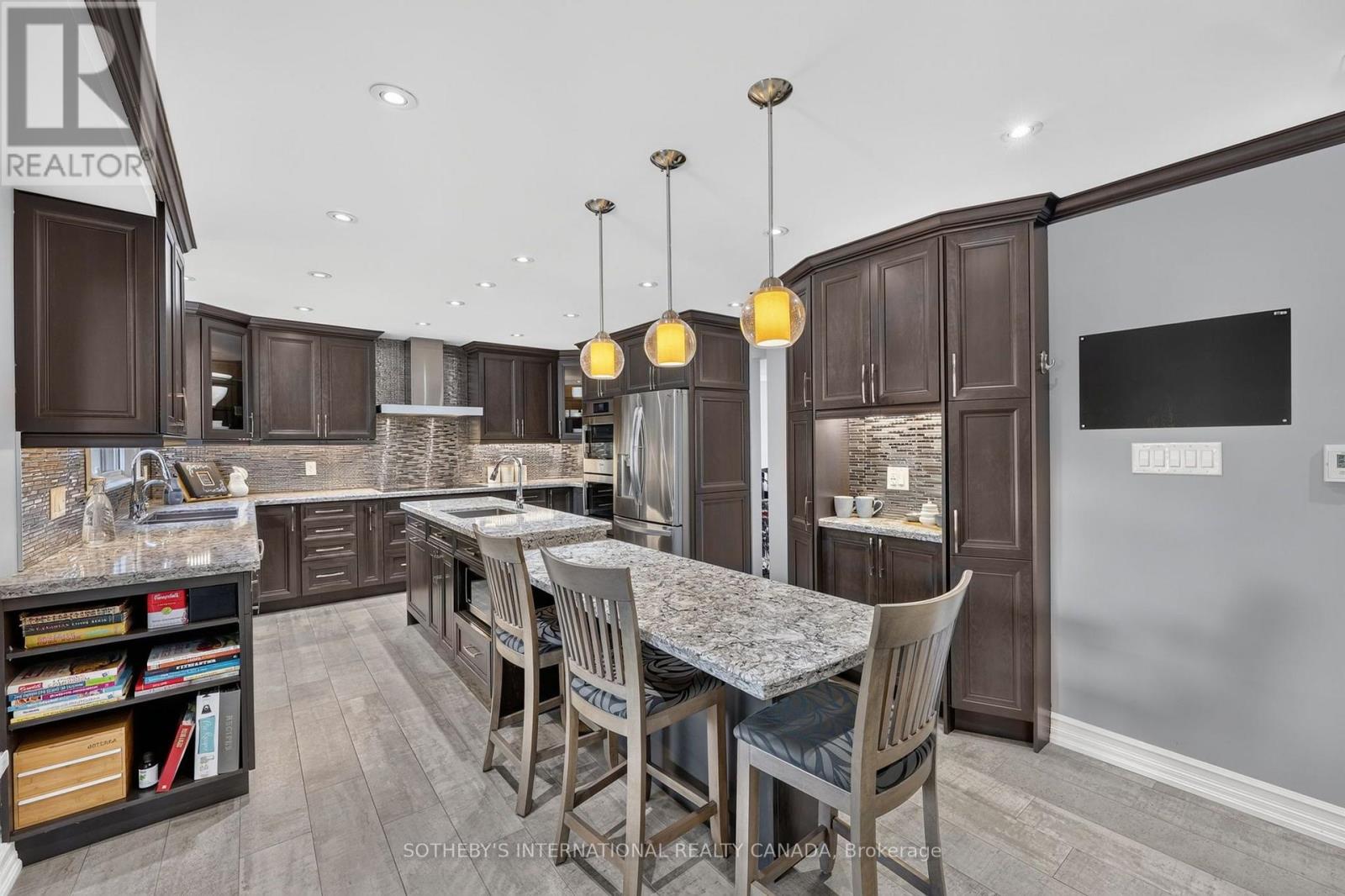 7 Mckee Drive, Caledon, Ontario  L7C 1G8 - Photo 4 - W13584948