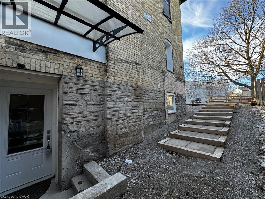 10 Shanley Street Unit# A (Lower), Kitchener, Ontario  N2H 5N8 - Photo 8 - 40847853