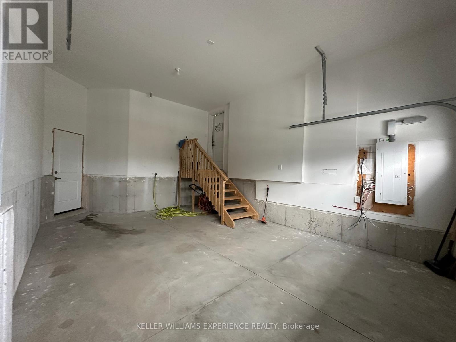 121 Rosie Street, Blue Mountains, Ontario  N0H 1J0 - Photo 30 - X13584764