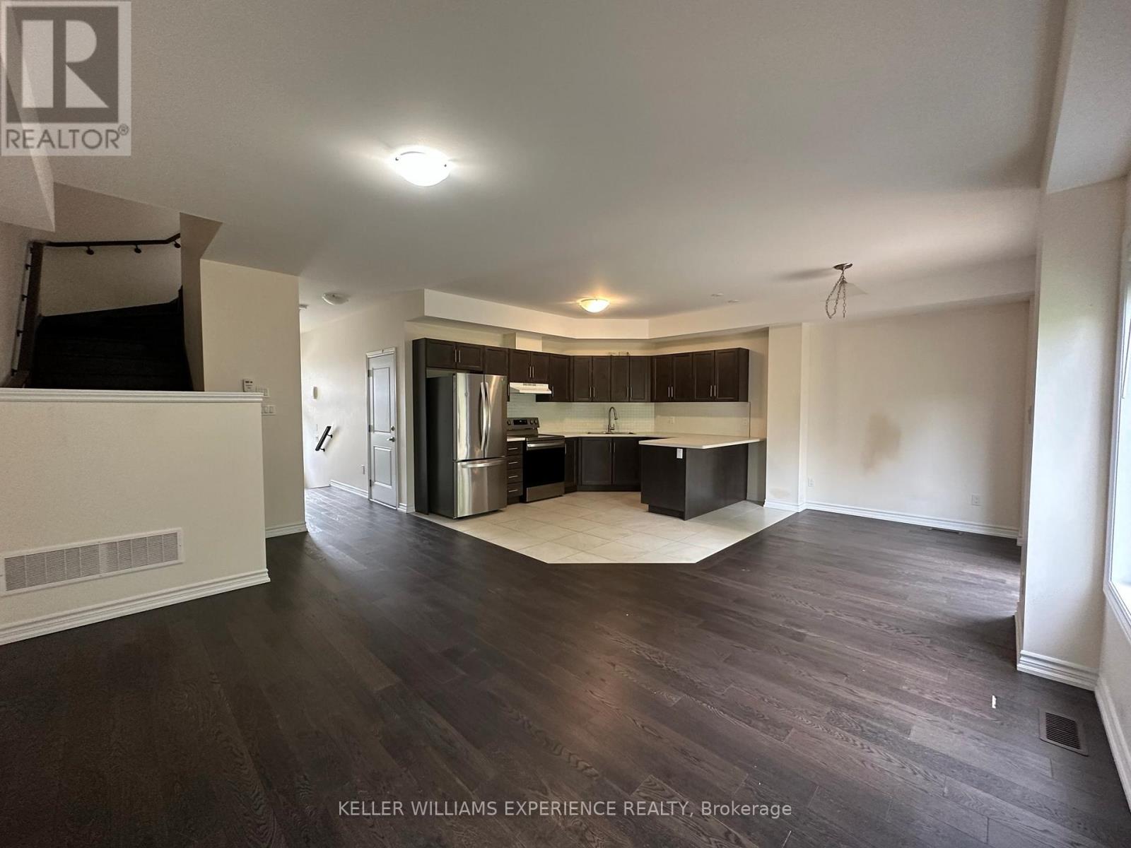 121 Rosie Street, Blue Mountains, Ontario  N0H 1J0 - Photo 5 - X13584764