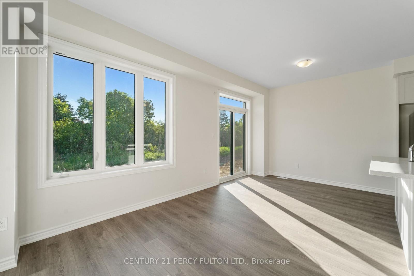 37 Watts Mews, Kawartha Lakes, Ontario  K9V 5V7 - Photo 7 - X13584922