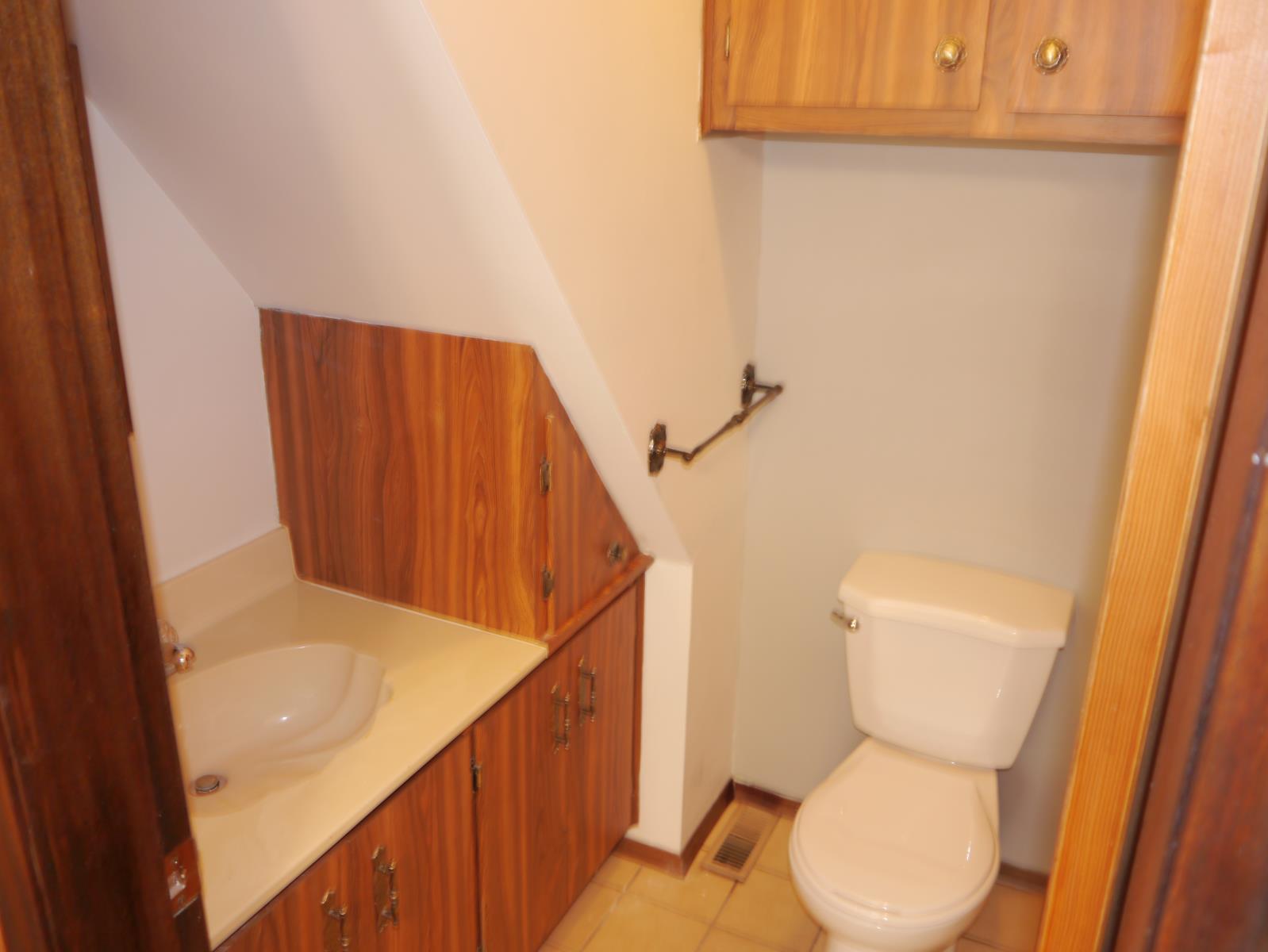 4907 & 4911 47th Avenue, Stony Plain, Alberta  T7Z 1L7 - Photo 8 - 43689625