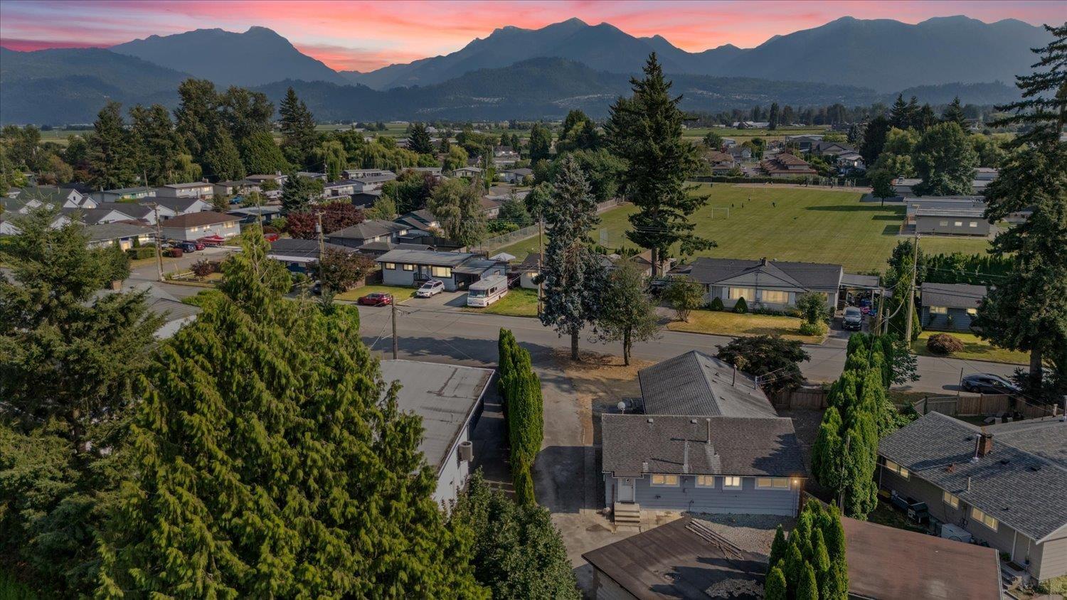 46169 BROOKS AVENUE|Chilliwack Proper South