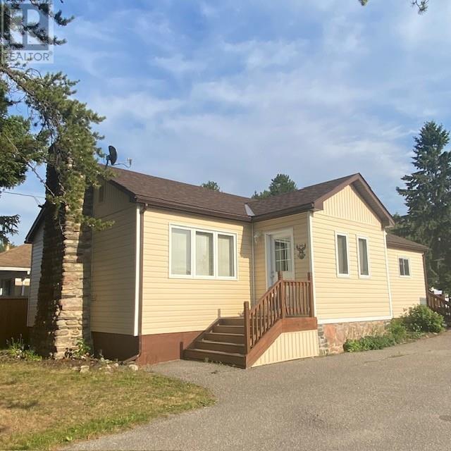 305 McKenzie AVE E, Geraldton, Ontario