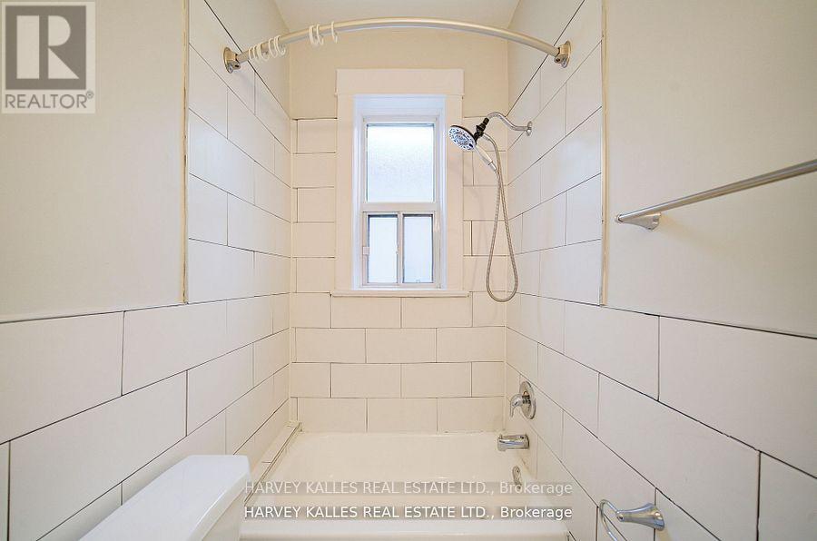 4 - 1074 St Clair Avenue W, Toronto, Ontario  M6E 3H3 - Photo 10 - C13535326
