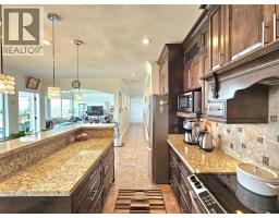 1494 Montenegro Drive, Kelowna, British Columbia  V1P 1R3 - Photo 10 - 10395227