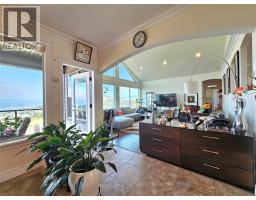 1494 Montenegro Drive, Kelowna, British Columbia  V1P 1R3 - Photo 7 - 10395227