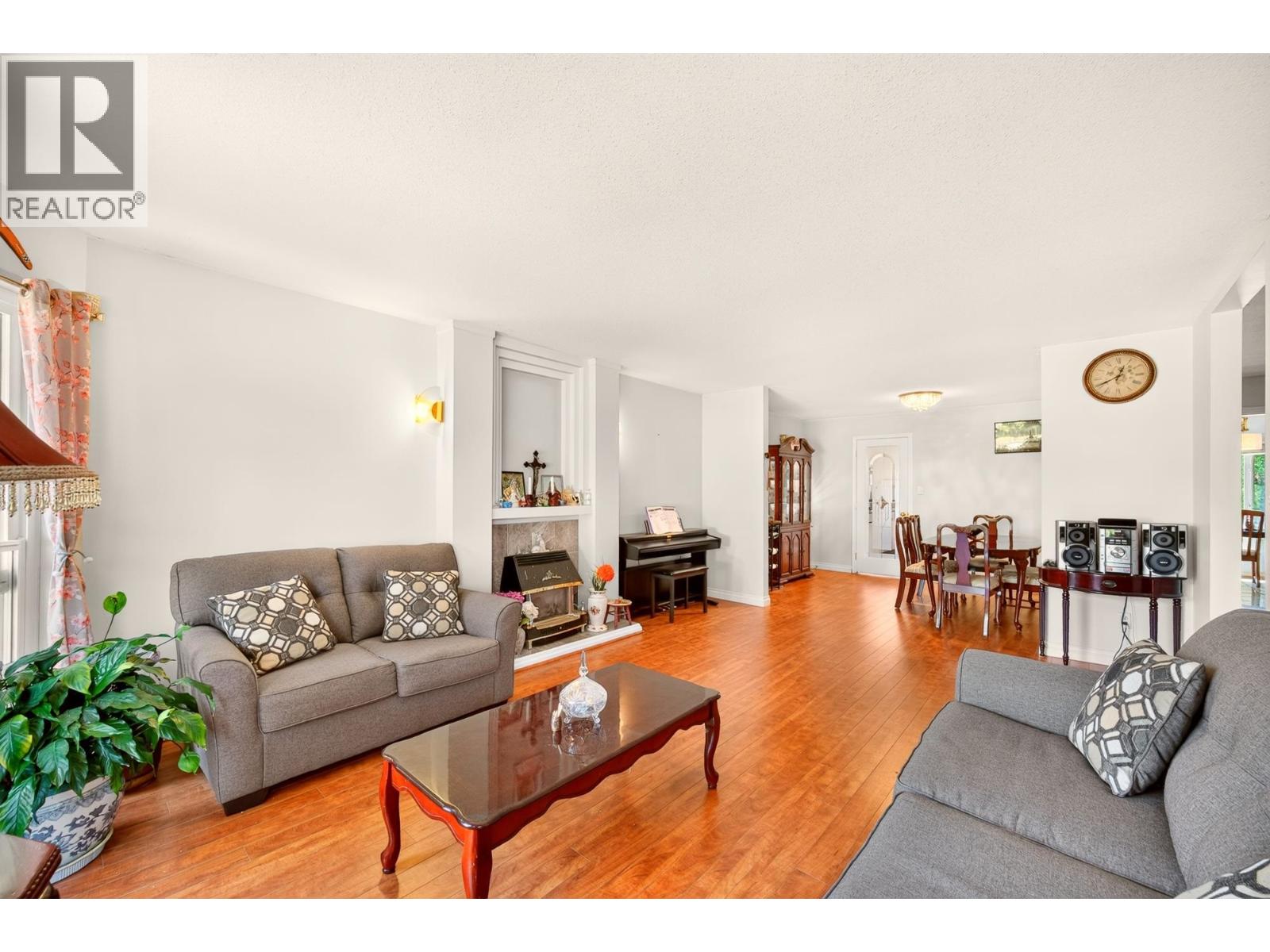 22637 Fraserbank Crescent, Richmond, British Columbia V6V 2L8 - Photo 2 - R3147890