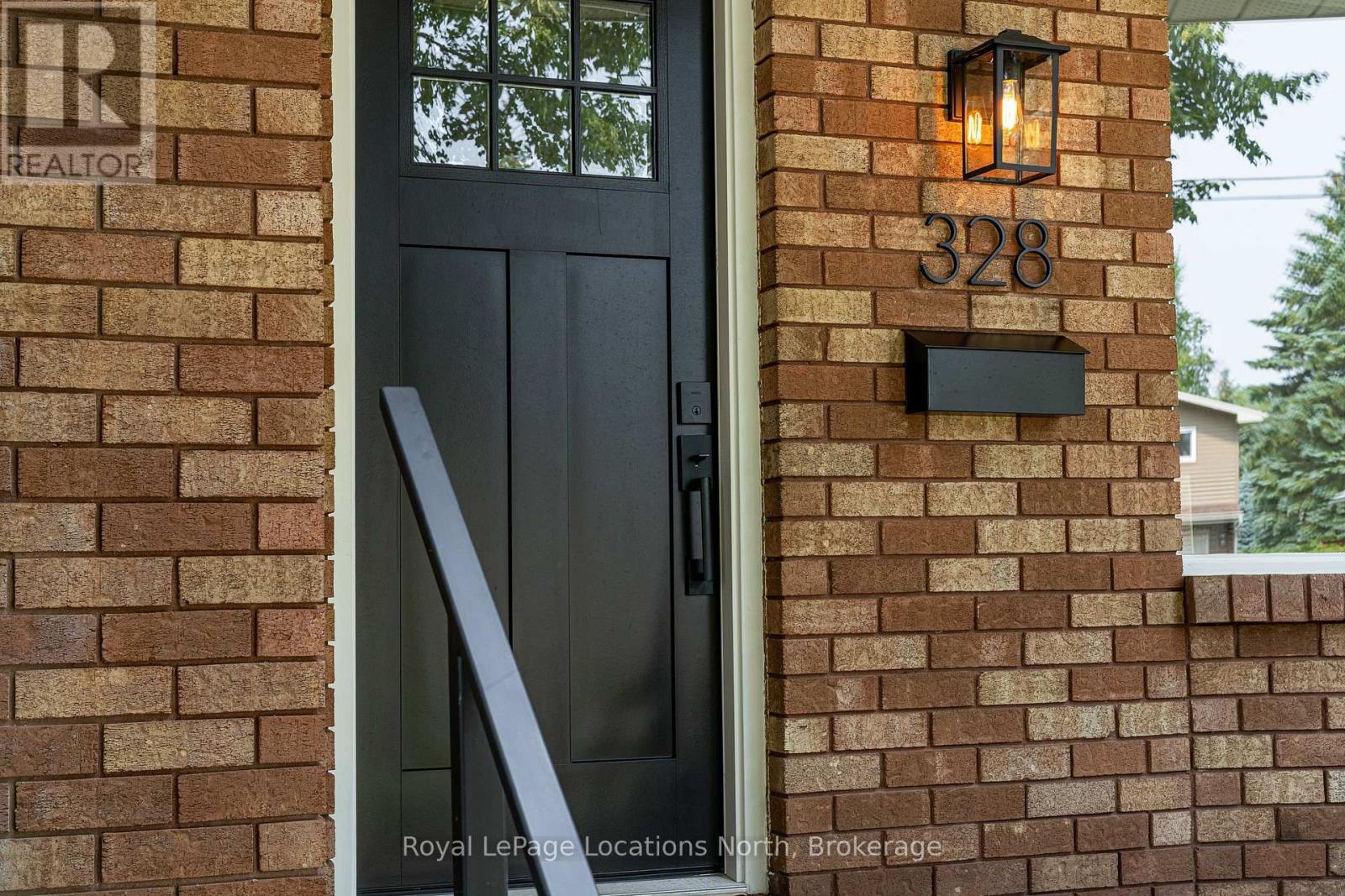 328 Hickory Street, Collingwood, Ontario L9Y 3G3 - Photo 2 - S13585016