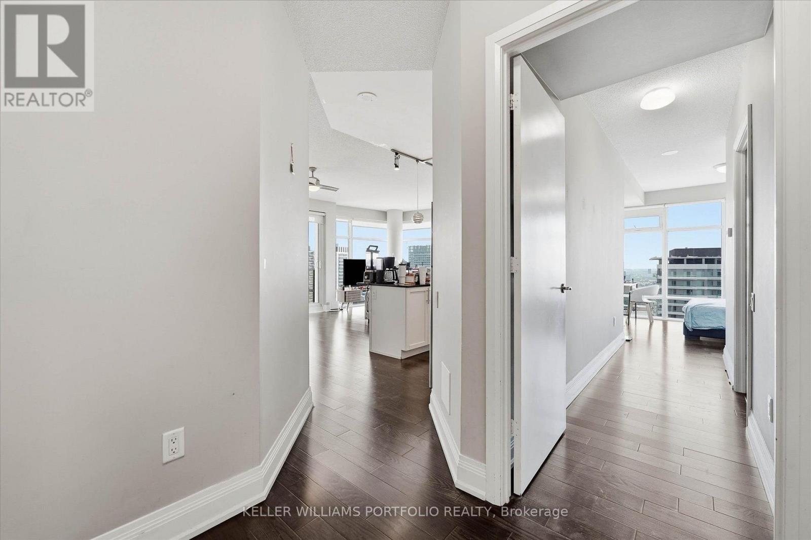 4111 - 2191 Yonge Street, Toronto, Ontario  M4S 3H8 - Photo 3 - C13585006