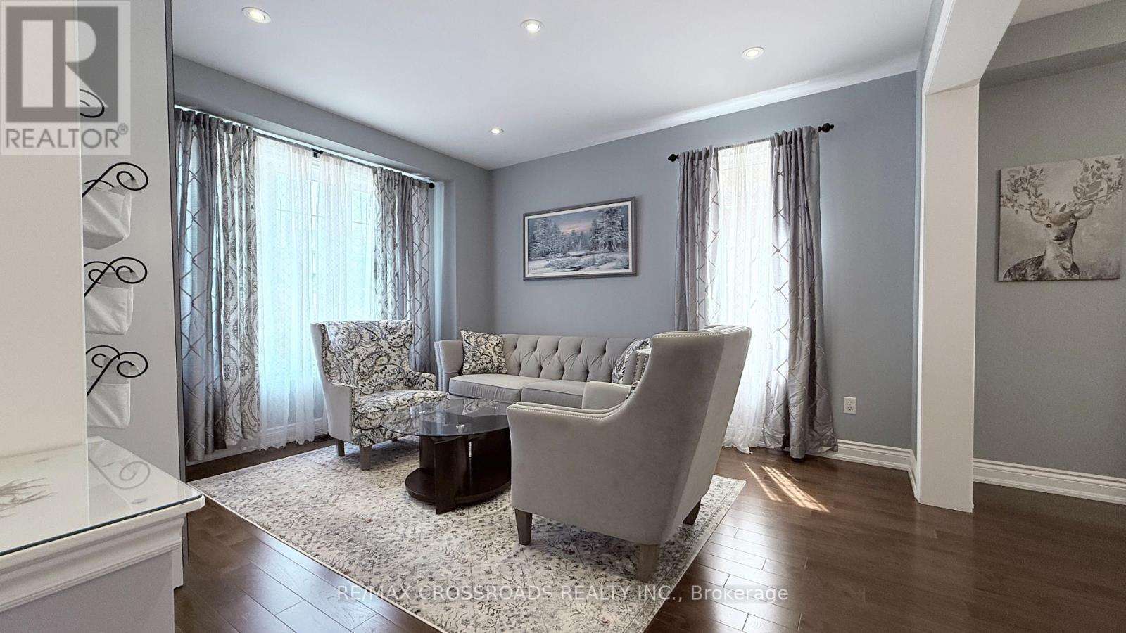 72 Skywood Drive, Richmond Hill, Ontario  L4E 4L1 - Photo 3 - N13584996