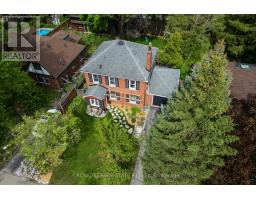 13 TWEEDSMUIR AVENUE, Hamilton, Ontario