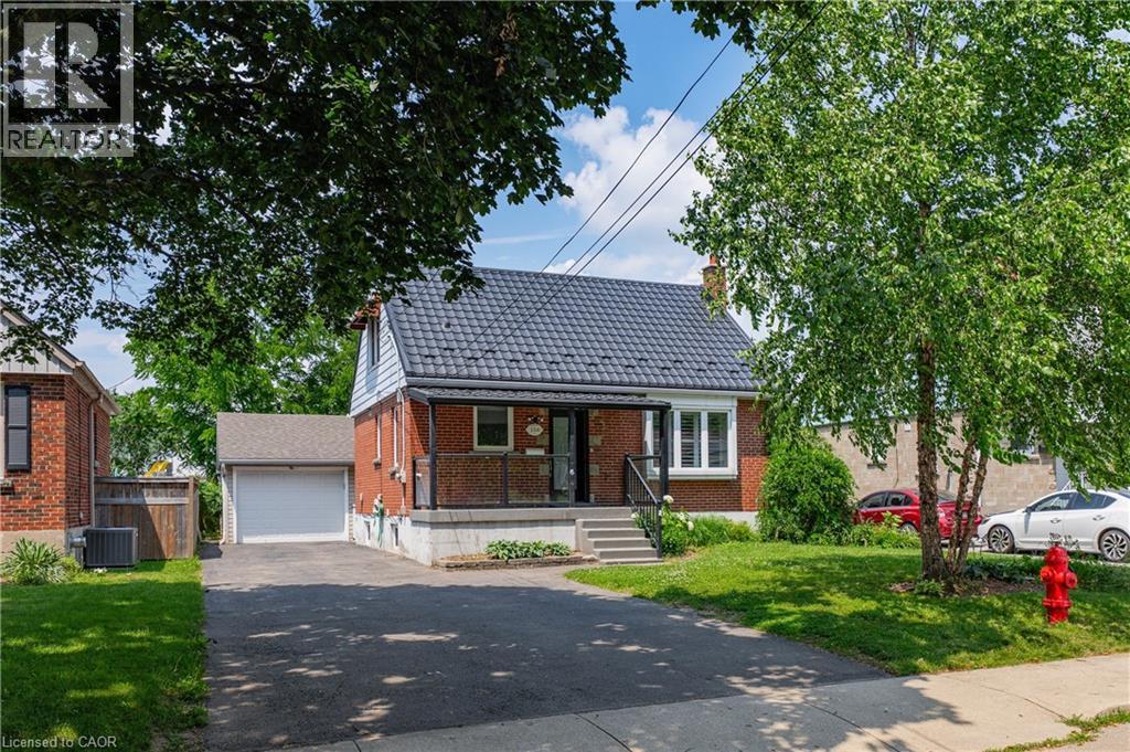 156 CHARLOTTE Street, Hamilton, Ontario