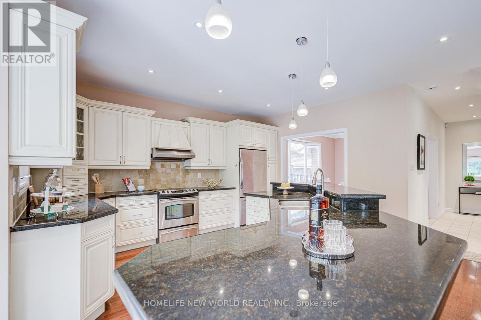 4468 Beacon Lane, Mississauga, Ontario  L5C 4K9 - Photo 16 - W13584892