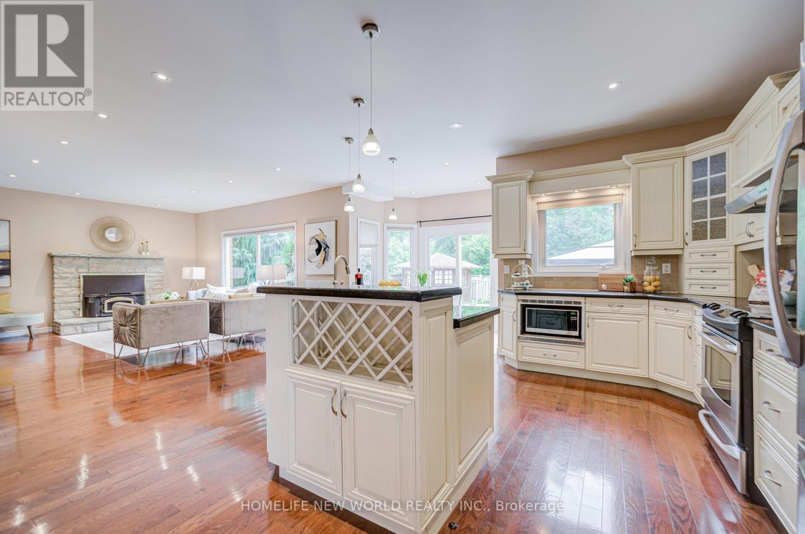 4468 Beacon Lane, Mississauga, Ontario  L5C 4K9 - Photo 17 - W13584892