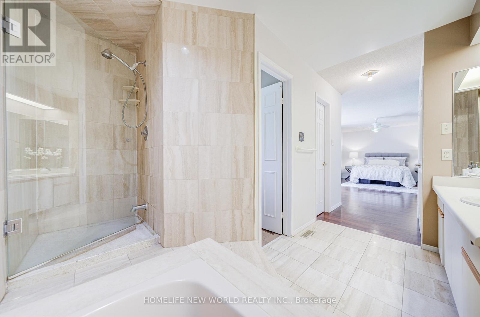 4468 Beacon Lane, Mississauga, Ontario  L5C 4K9 - Photo 44 - W13584892