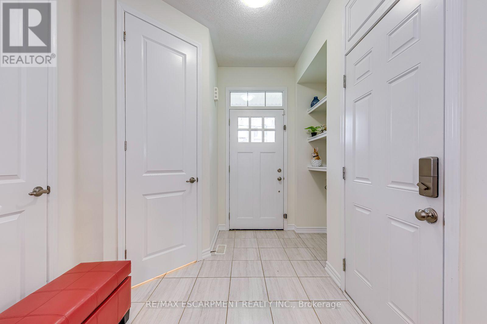 3475 Eternity Way, Oakville, Ontario  L6H 7B5 - Photo 4 - W13585090