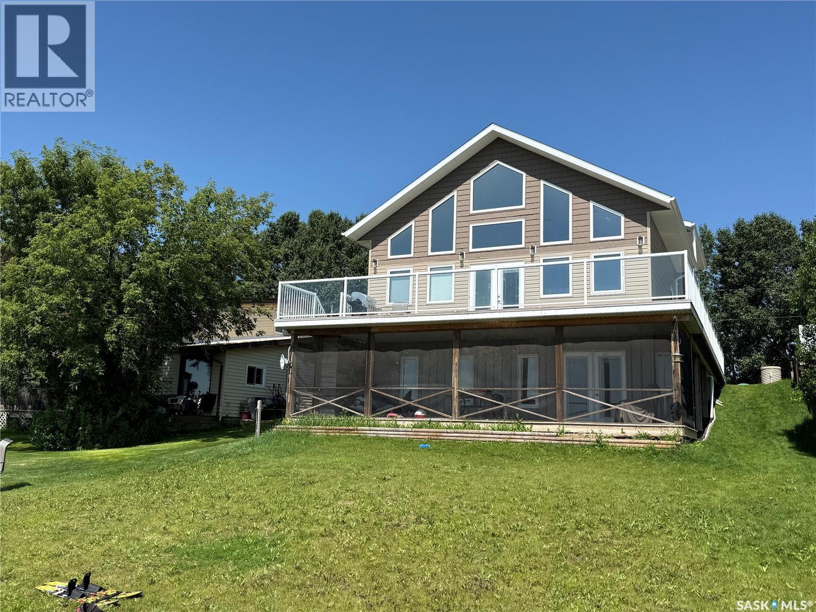 35 Lake Avenue, Jackfish Lake, Saskatchewan  S0M 1X0 - Photo 2 - SK034361