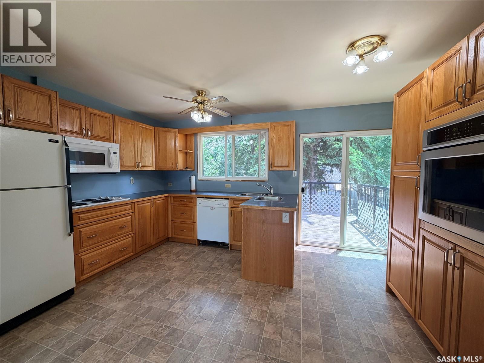 2221 Bedford Avenue E, Regina, Saskatchewan  S4N 0H1 - Photo 6 - SK043130
