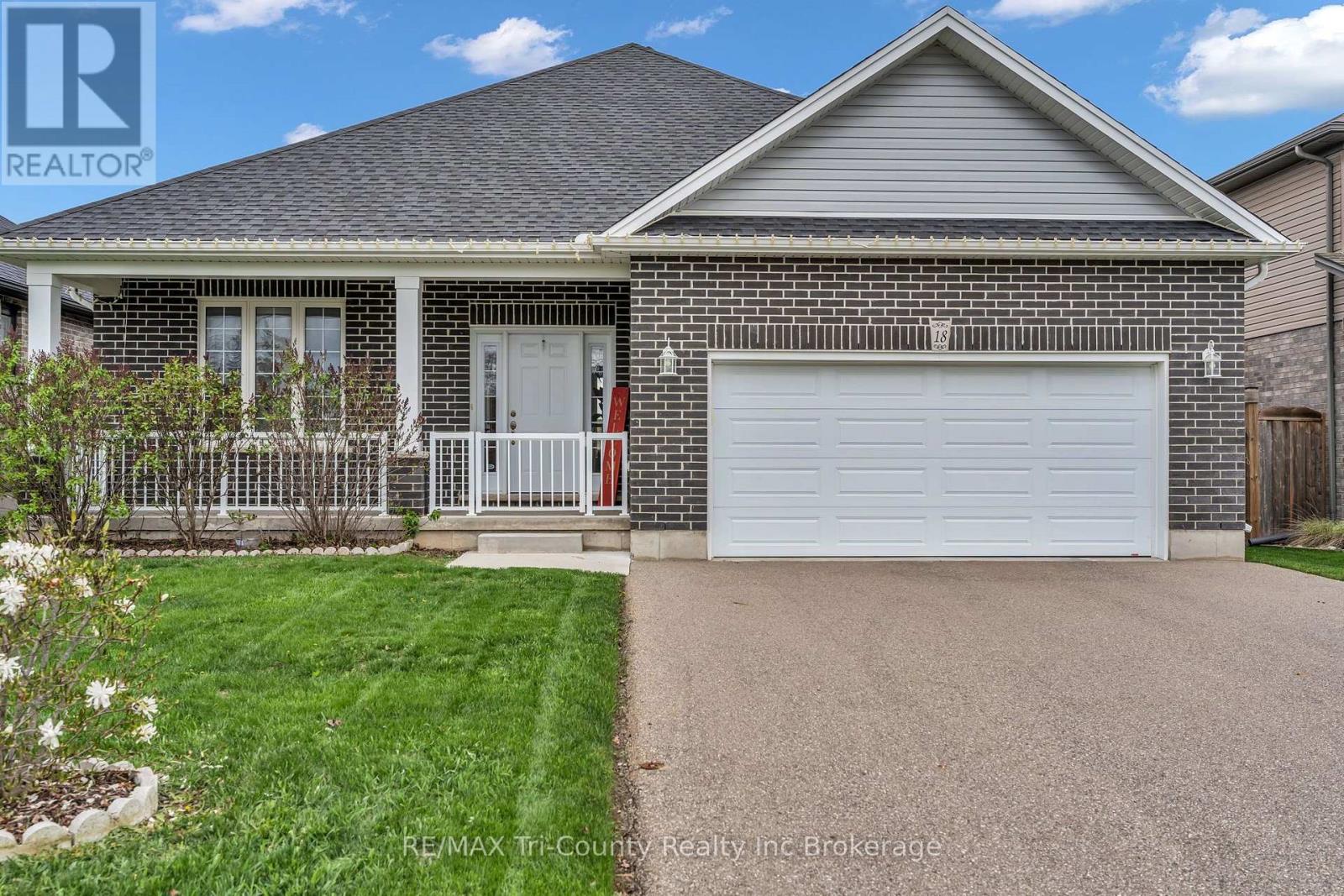 18 Crocus Avenue, Tillsonburg, Ontario N4G 5S9 - Photo 1 - X13585182